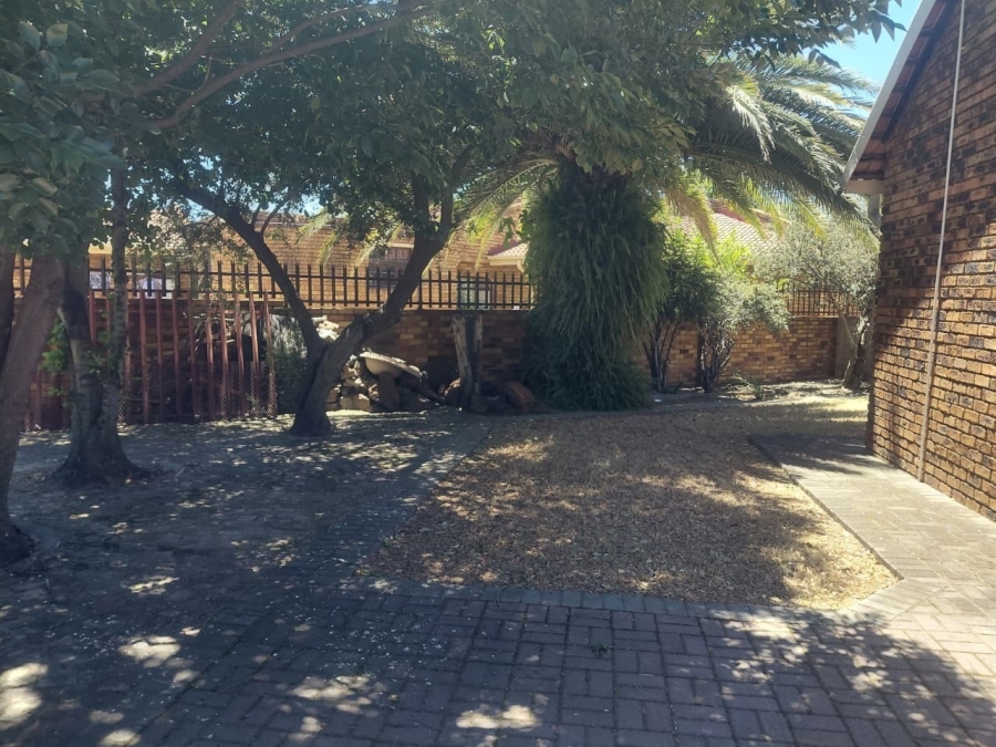 3 Bedroom Property for Sale in Vaalpark Free State